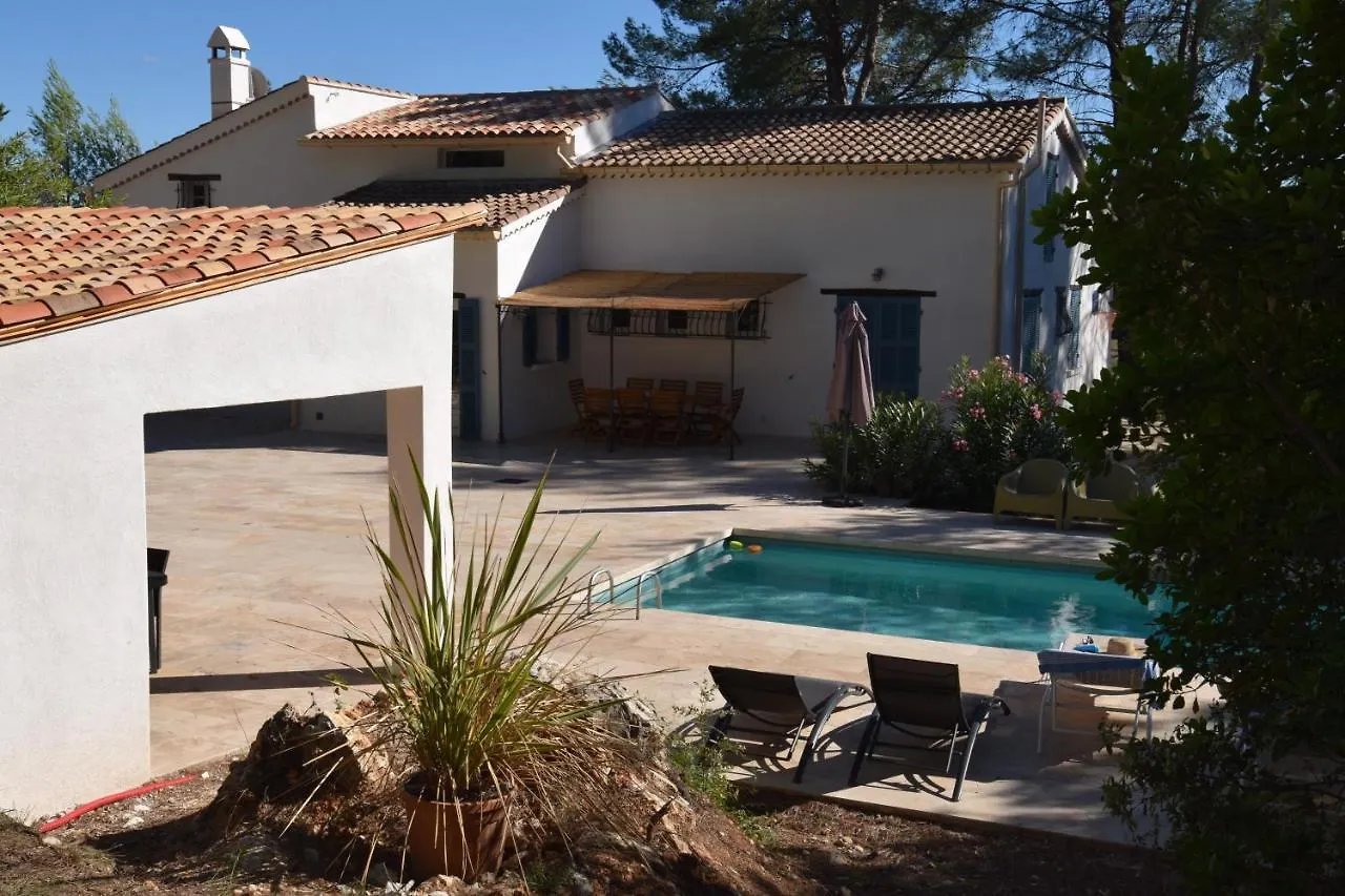 La Bastide Blanche Magnifique Villa 5 Etoiles 5 Chambres Et Piscine Privee Sur 6500 M Var Lorgues 0*,  Fransa
